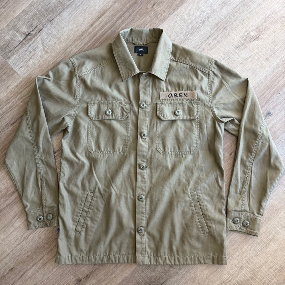 Obey Worldwide Mens Khaki Tan Military Chore Jacket Shirt O.B.E.Y. Patch Medium